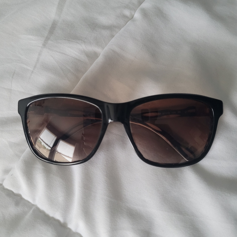 Tory Burch Sunglasses with Brown Gradient Lenses